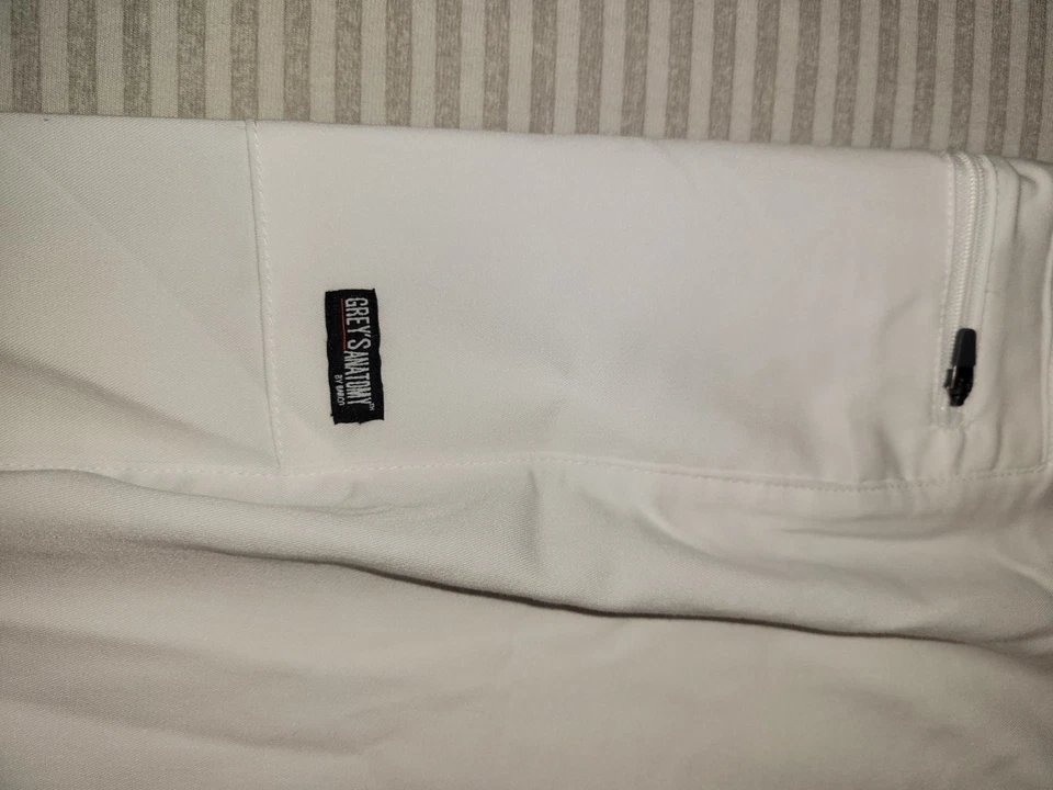 Bundle Of 4 - Preowned Womens Size Med White Stretch Scrub Pants Free Shipping - Image 2 of 4