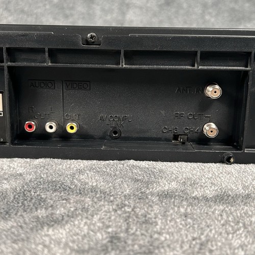 JVC HR-A61U 4-Head Hi-Fi VHS VCR Player Recorder Tested - Works - Picture 8 of 11