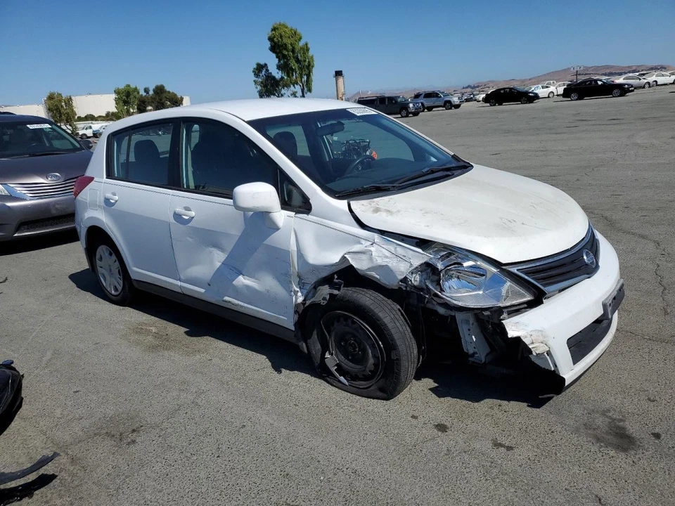 Vidrio delantero derecho usado para puerta delantera se adapta a: Nissan Versa 2012 delantero derecho grado A Foto 4 de 4