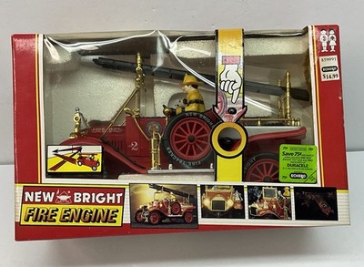 Vintage 1991 New Bright Battery Operated Fire Engine Bump N Go Action NOS