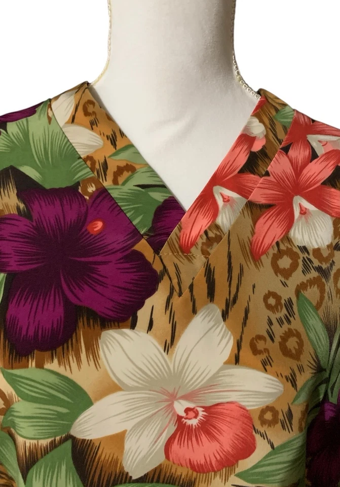Silky Scrubs Microfiber Medical Floral Tropical Top Thin Soft Sz Small Brown - Image 2 of 4