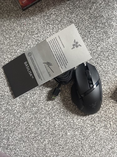 Razer Basilisk V3 gaming mouse USB wired 26K DPI Chroma RGB optical black - Afbeelding 1 van 5