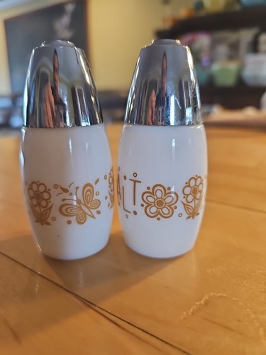 Gemco Corelle Gold Butterfly Salt & Pepper Shaker Set Pyrex Coordinates Vintage - Picture 2 of 6