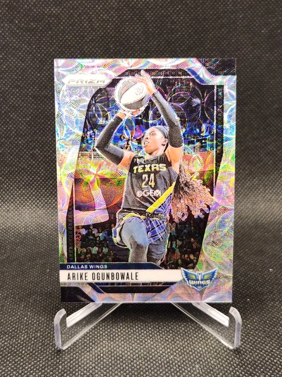 2024 Panini Prizm WNBA #28 Arike Ogunbowale Premium Box Set Scope Prizm /99