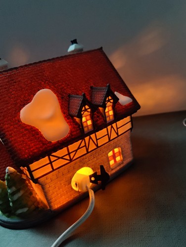 Disney Parks Village Serie Tinker Bell's Treasures 5352-2 Dept 56-Nuovo-Leggi - Foto 13 di 24
