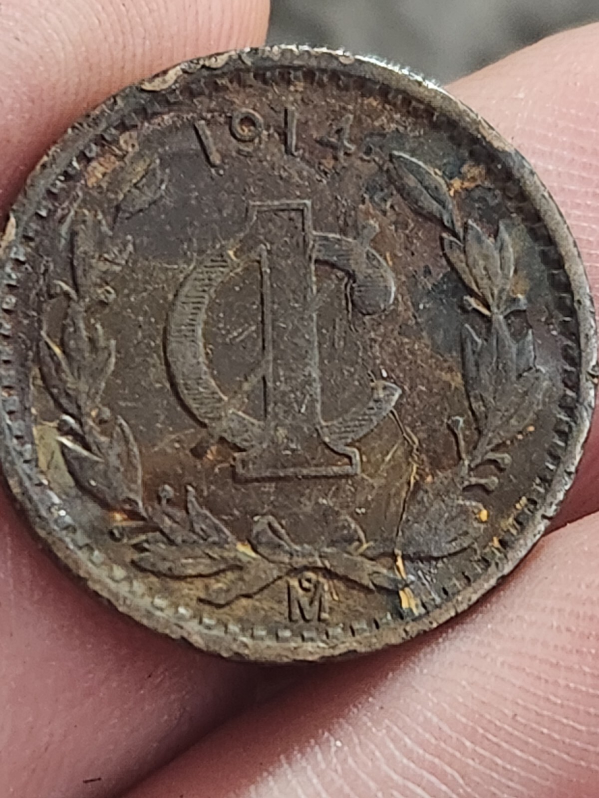 Picture 1 of 4