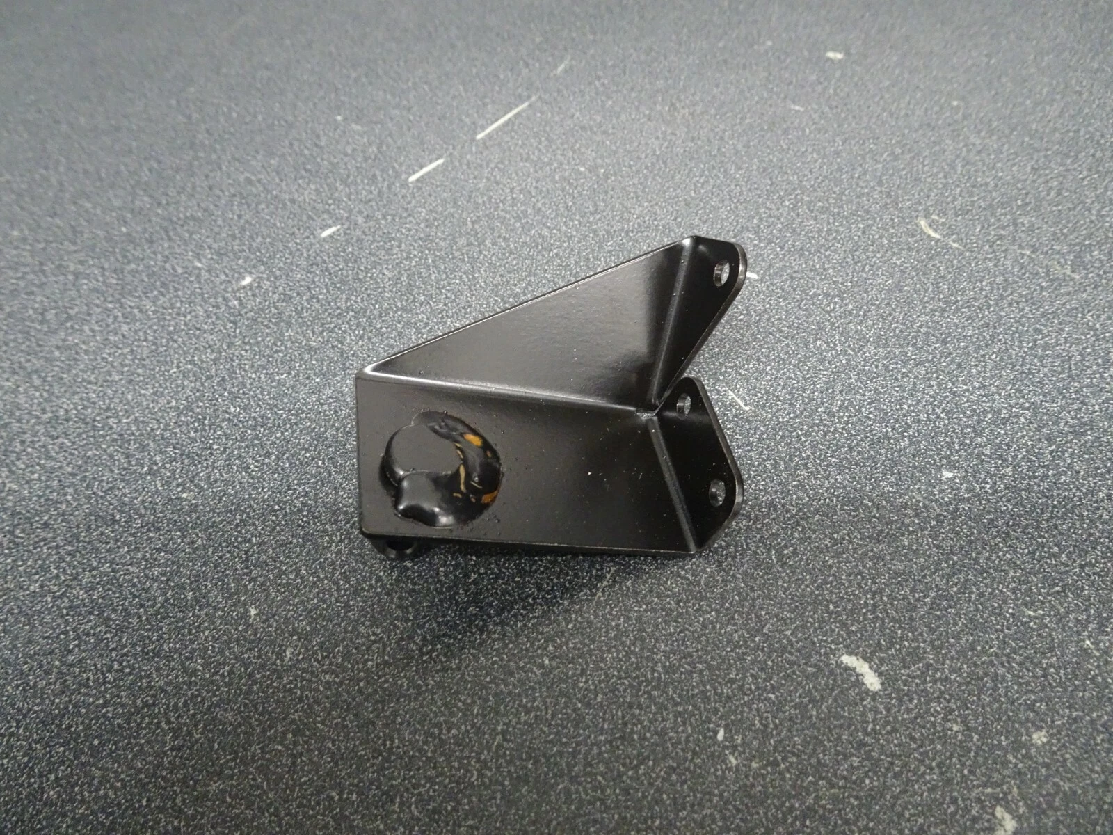 NOS OEM ARCTIC CAT FASTENER GUARD BRACKET FITS 98-08 ZR, KINGCAT  #0705-173
