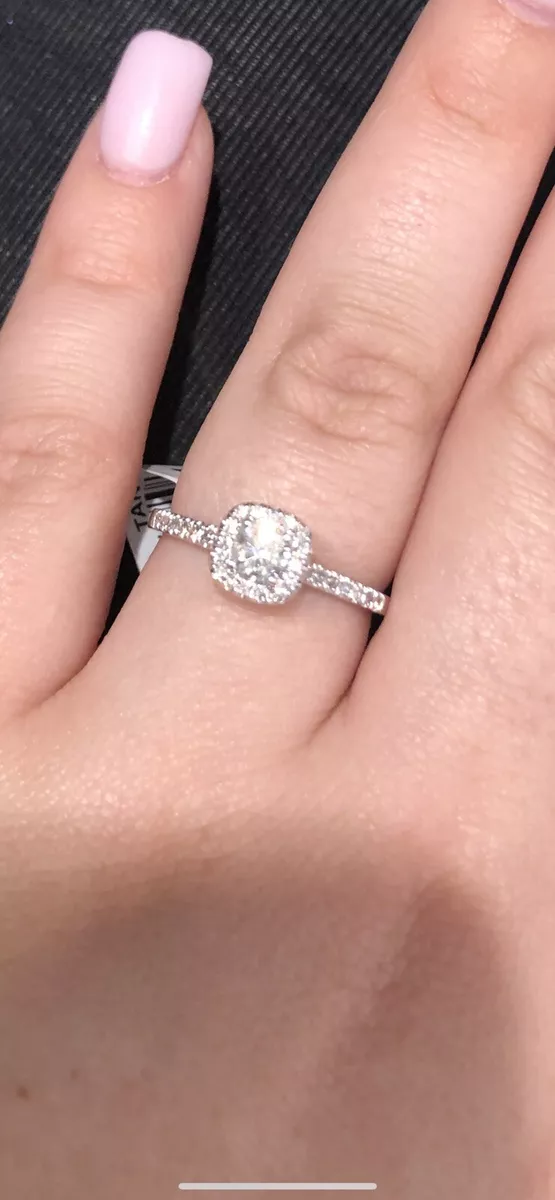 Kay Jewelers Diamond Engagement Ring With Halo Size 7 White Gold