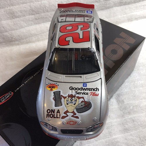 2001 Action 1:24 Kevin Harvick Looney Tunes Monte Carlo 400 Car #29 - Picture 2 of 5