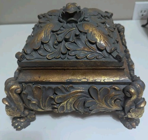 Gold Tone Claw Feet Square Resin Ornate Box w/Lid Solid Claw Foot Box 8"x8" - 第 1/7 張圖片