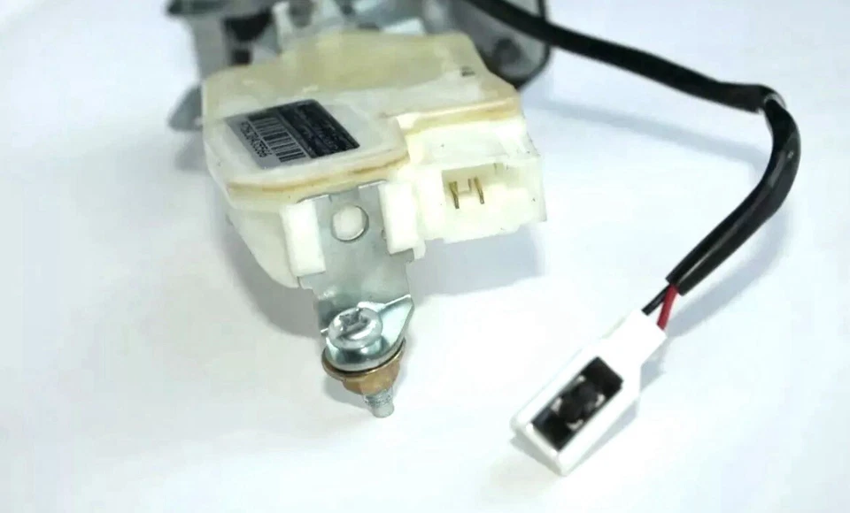 Nissan XTerra Trunk Tail gate Liftgate Lock Latch Actuator 2005-2015 OEM - Image 4 of 4