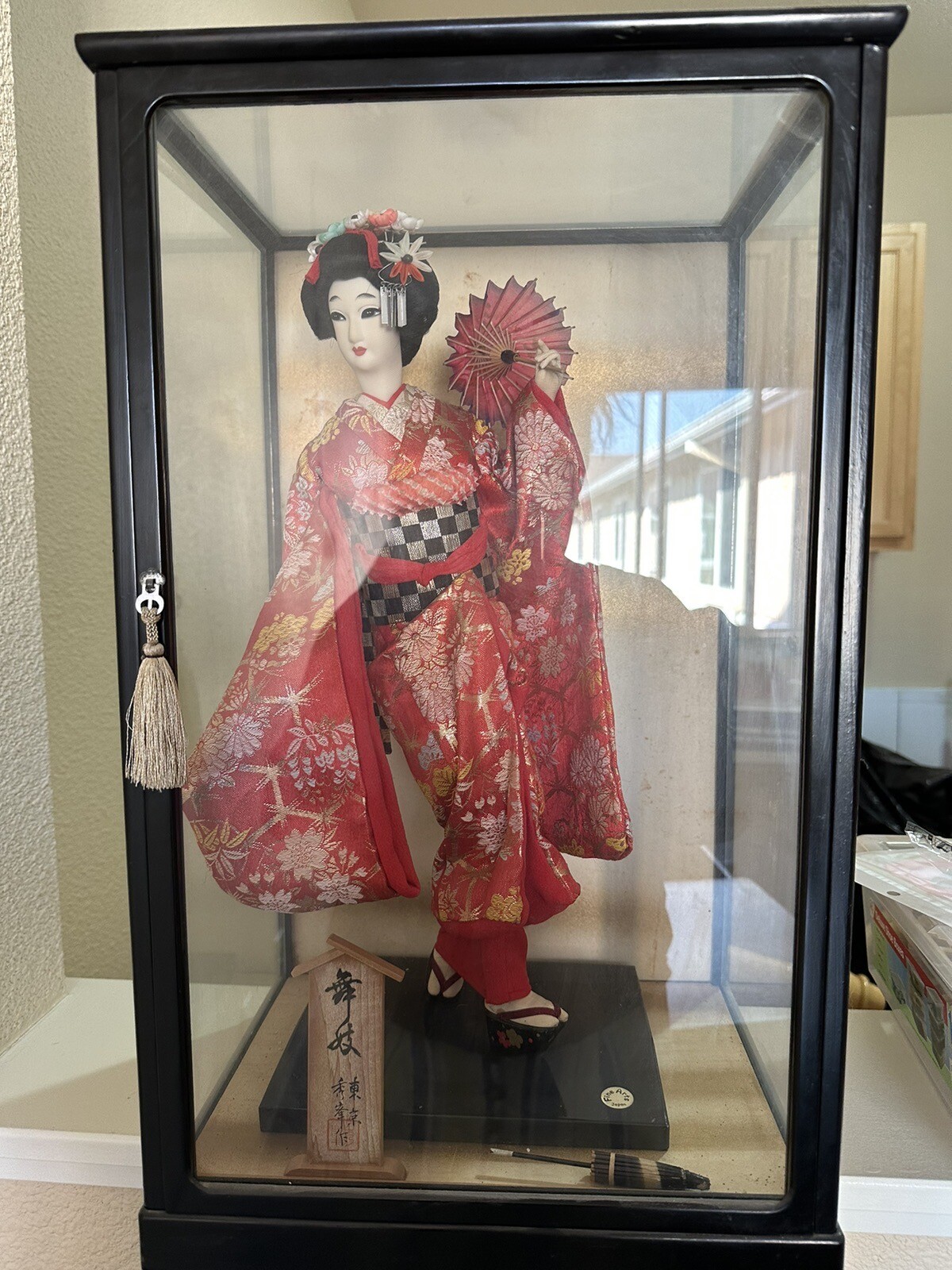 Vintage Japanese Nishi Geisha Doll in Glass Display Showcase Case Japan