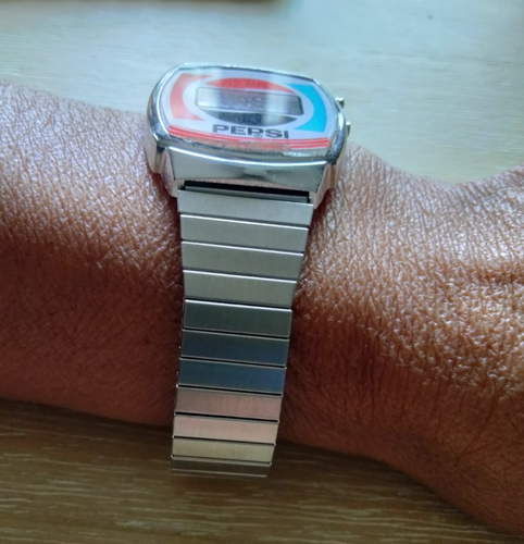Orologio Vintage PEPSI Digitale Meccanico Analogico Cinturino Elastico Acciaio Inox con Scatola - Foto 3 di 14