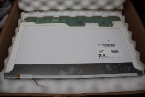 LG Philips LP171WX2(TL)(B2) 17.0" Glossy Laptop LCD Screen - Picture 1 of 5
