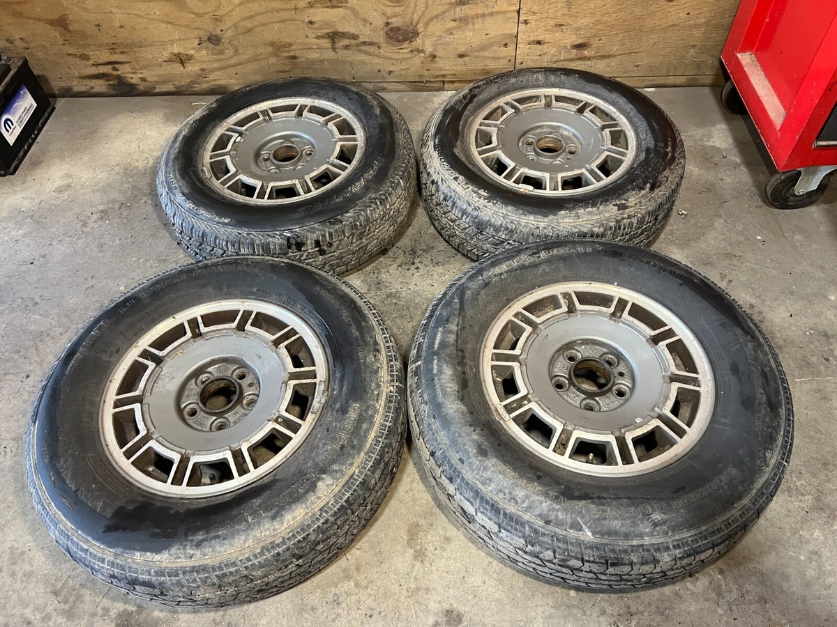 1984-1989 Volvo 740 760 Set of 4 Wheels & Tires 5.5Jx14x25