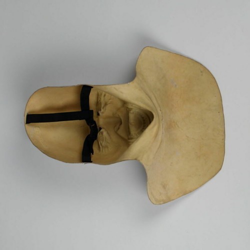 2018 The Nun Mask Cosplay The Conjuring Valak Mask Halloween Scary Horror Props - Picture 8 of 12