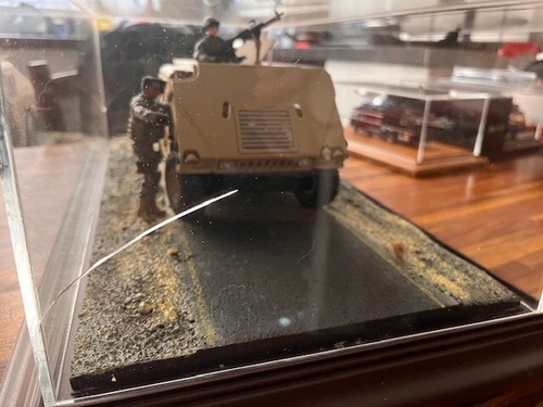 Diorama 1:18 Hummer MP Exoto , 3 Century 21st Soldiers & Desert Atlantic Display - Imagen 8 de 12