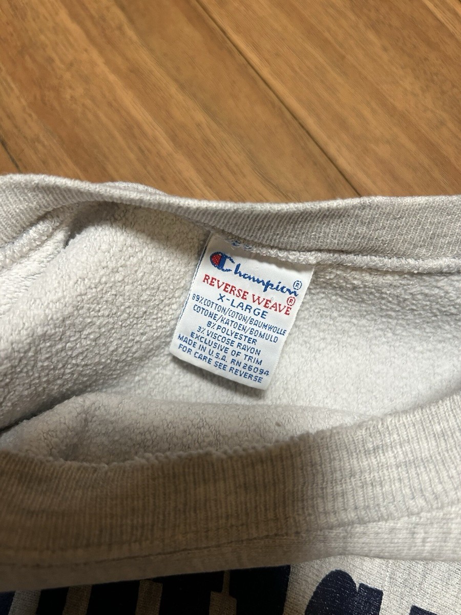 Vintage 90s Champion Reverse Weave Michigan University Vintage 90s Champion Reverse Weave Michigan University