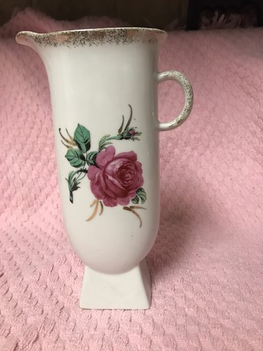 White Porcelain Pitcher with 1 Rose with Gold Accents. Gold Around Top Front - Picture 2 of 11