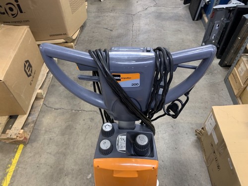 Taski Ergodisc 200 Floor Scrubber | #Z136 - Picture 9 of 20