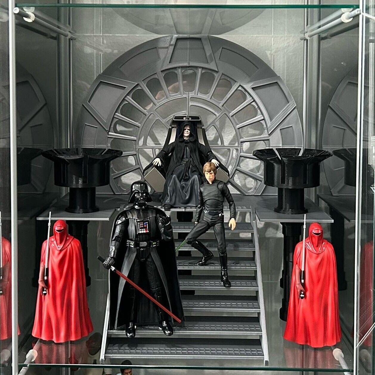 Star Wars Emperor's Throne Room Diorama - A2Z Science & Learning Toy Store