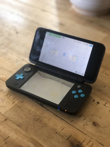 Nintendo 2DS XL Console - Black/Turquoise