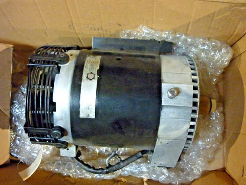 Niehoff 24Volt 300Amp Alternator, pn C701