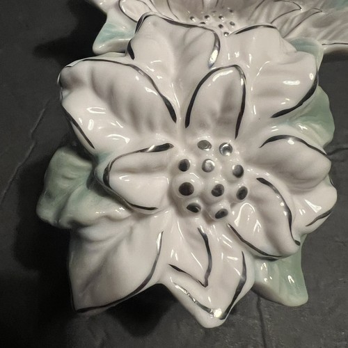 Vintage White Poinsettia Christmas Set Candy Dish With Salt & Pepper Shakers - Picture 3 of 18
