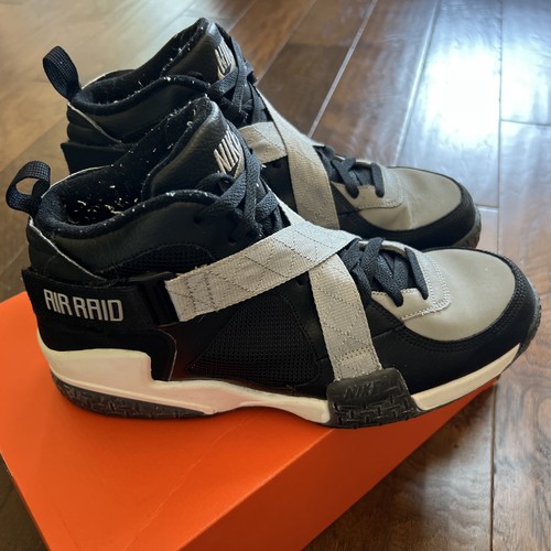 Nike Air Raid Retro 2007 - Nero/Grigio Medio-Bianco - Usate Uomo Taglia 10 - Foto 4 di 18