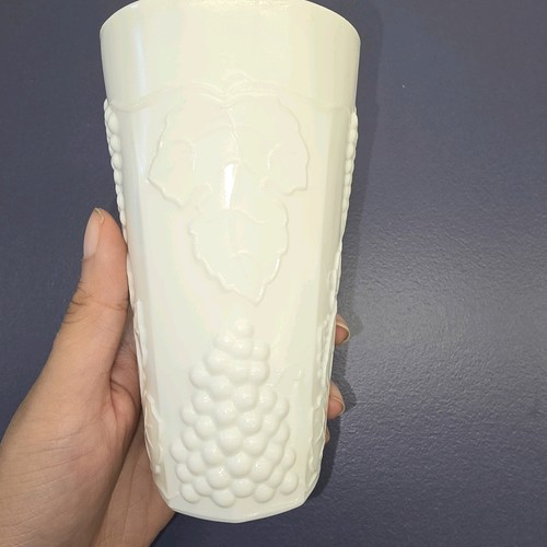 Vintage Indiana Milk Glass Glasses Harvest Grape Tumblers Set Of 4 16 Oz. - Picture 5 of 5