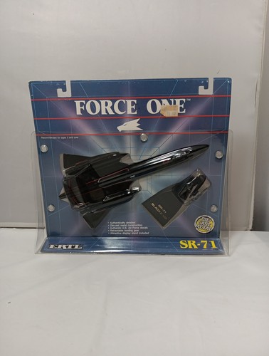 Ertl Force One Die-Cast Metal SR-71 Blackbird Military Aircraft U.S. Air Force