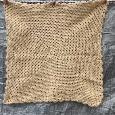 Handgefertigte Häkeldecke gelb Granny Square Überwurf afghanische Baby Schoßdecke 25''