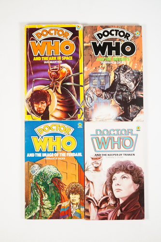 Doctor Who Lot of 4 Target PB VTG 1980s BBC Sci Fi Terrance Dicks Malcolm Hulke - Picture 1 of 14