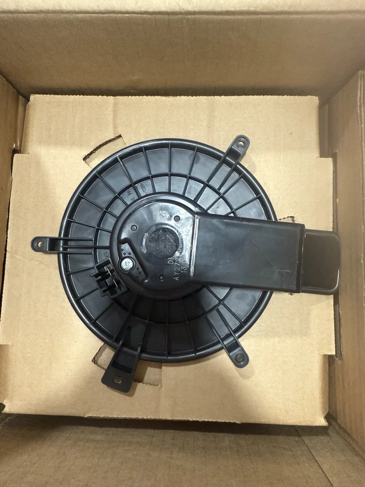 2020 Jeep Grand Cherokee Blower Motor OEM Factory Mopar - Image 2 of 2