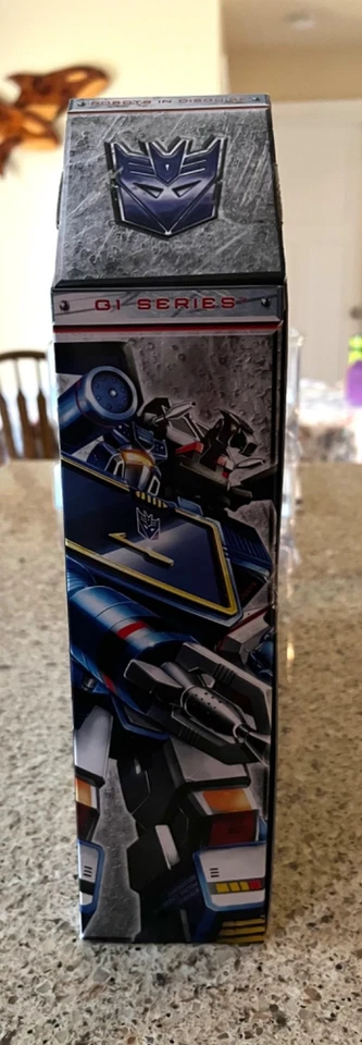 Transformers Universe 25 Years SDCC 2009 Exclusive Soundwave  New Factory Sealed - Image 3 of 4