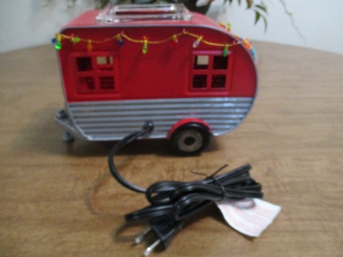 SCENTSY CHRISTMAS CAMPER FULL SIZE WARMER NO ORIGINAL BOX - Picture 3 of 5