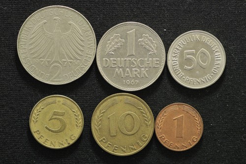 Lot von 6 DM Münzen: 2 DM, 1 DM, 50pf, 10pf, 5pf, 1pf ~ hochwertig (F513)