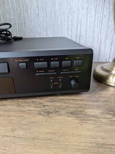 DENON DCD-485 Compact Disc CD/CD-RW Disc Player PCM Technology, NO REMOTE! - Picture 2 of 9
