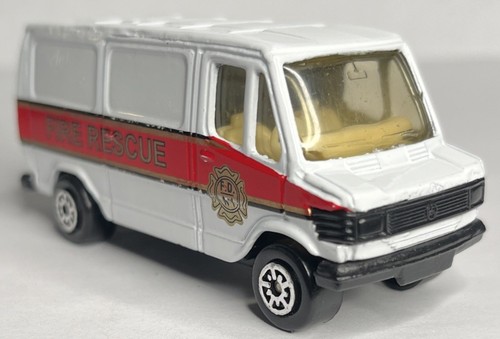 Maisto Mercedes Van 307D Fire Rescue White 1:64 Diecast Toy Car~GE - Picture 2 of 12