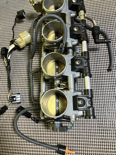 100% 01-07 Suzuki Hayabusa GSXR1300 GSX1300R Drossell Bodies Body Einspritzdüse - Picture 2 of 5