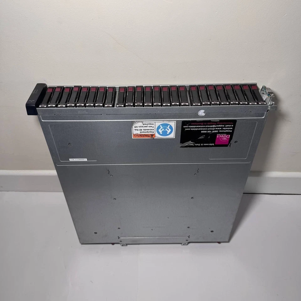 HP StorageWorks 24 Bay Hard Drive Array (FCLSE-0801), Good Working Condition! - Image 2 of 4