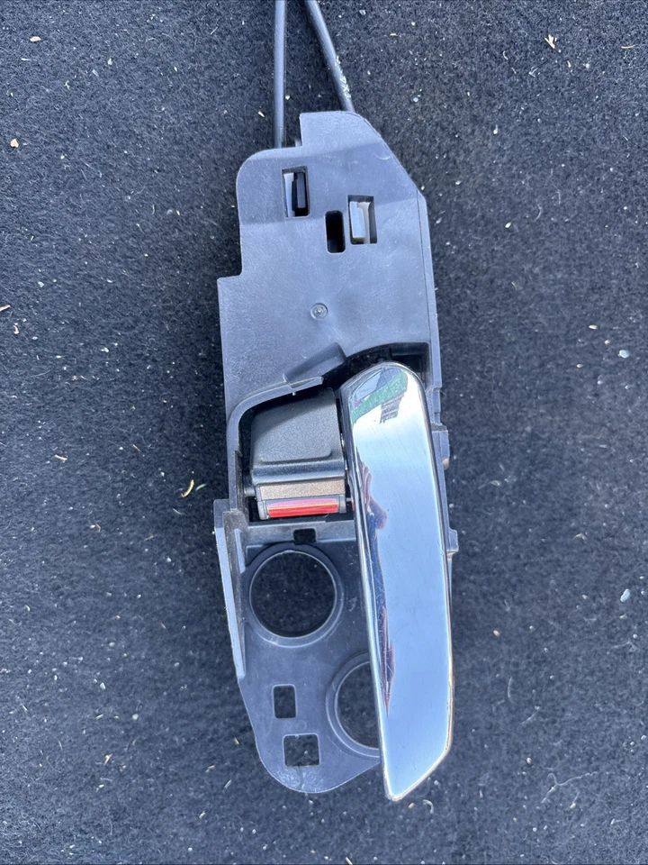 Actuador de pestillo de cerradura de puerta delantera derecha ACURA RDX 2013-2018 y manija interior OEM Foto 3 de 4