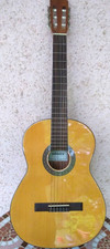 Chitarra Classica  ADMIRA 4/4 + Borsa + accessori vari