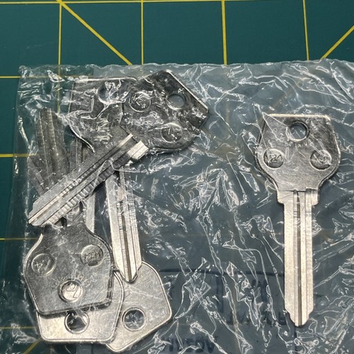 ILCO MAZDA New Uncut Replacement Keys For MAZDA Vehicles ~ X4 / MZ4 Bag Of 6 - Picture 3 of 3