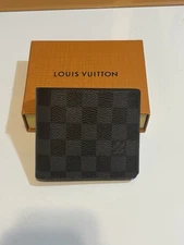 Louis Vuitton Men’s Wallet Black