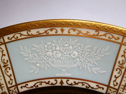 VINTAGE MINTON PATE SUR PATE DESSERT PLATE WITH PANELS OF FLOWERS IN URNS - Picture 3 of 13