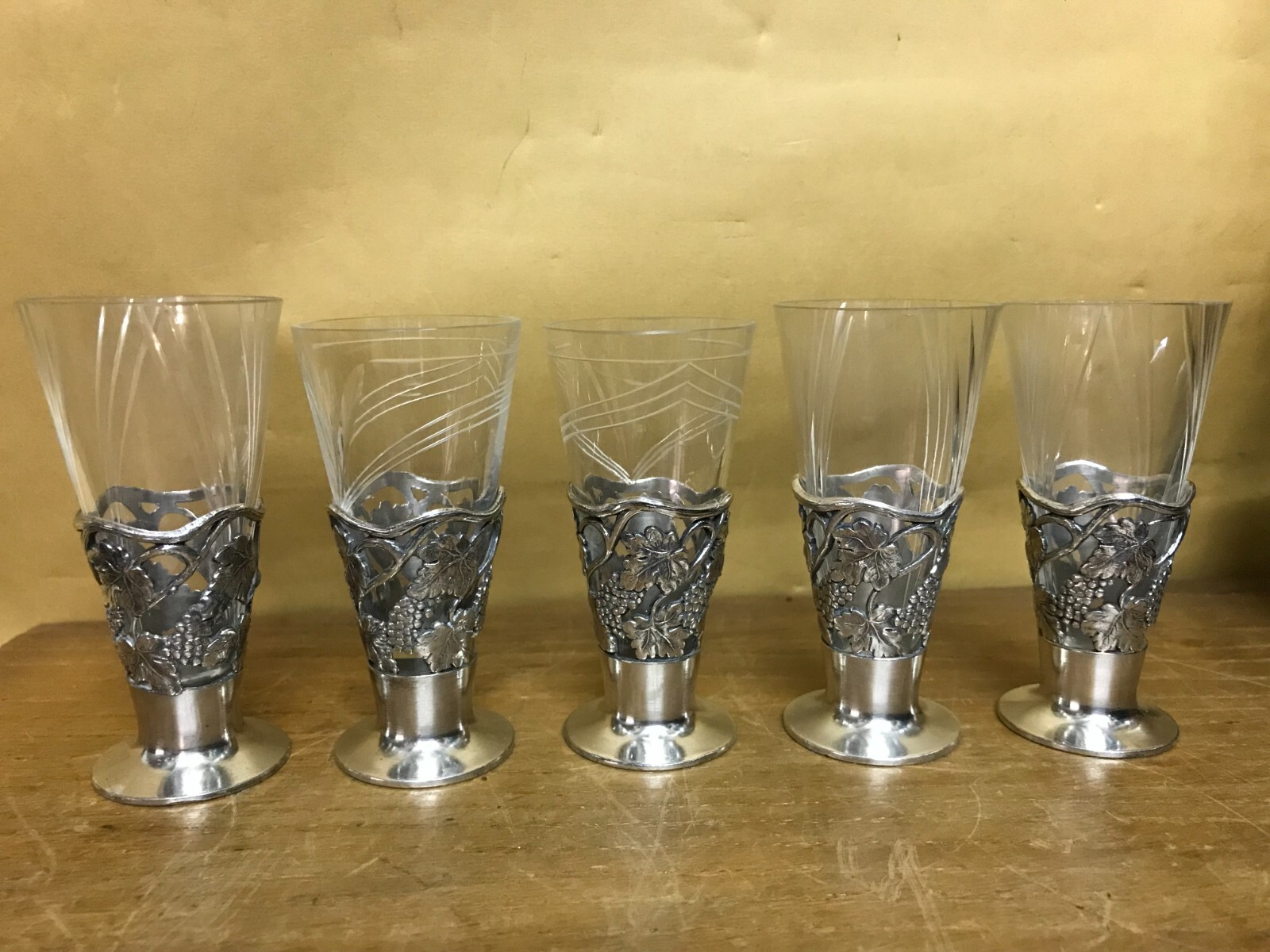 Vasitos de licor con filigranas - Plateados