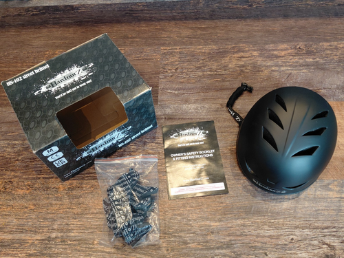 Hardnutz HN-102 Street Helmet for scootering - Black. With spare inserts. New.