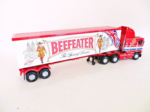 MATCHBOX KS187SA 'CAMIÓN REMOLQUE DE CAJA FREIGHTLINER, GINEBRA BEEFEATER' DE COLECCIÓN. EXCELENTE - Imagen 4 de 7
