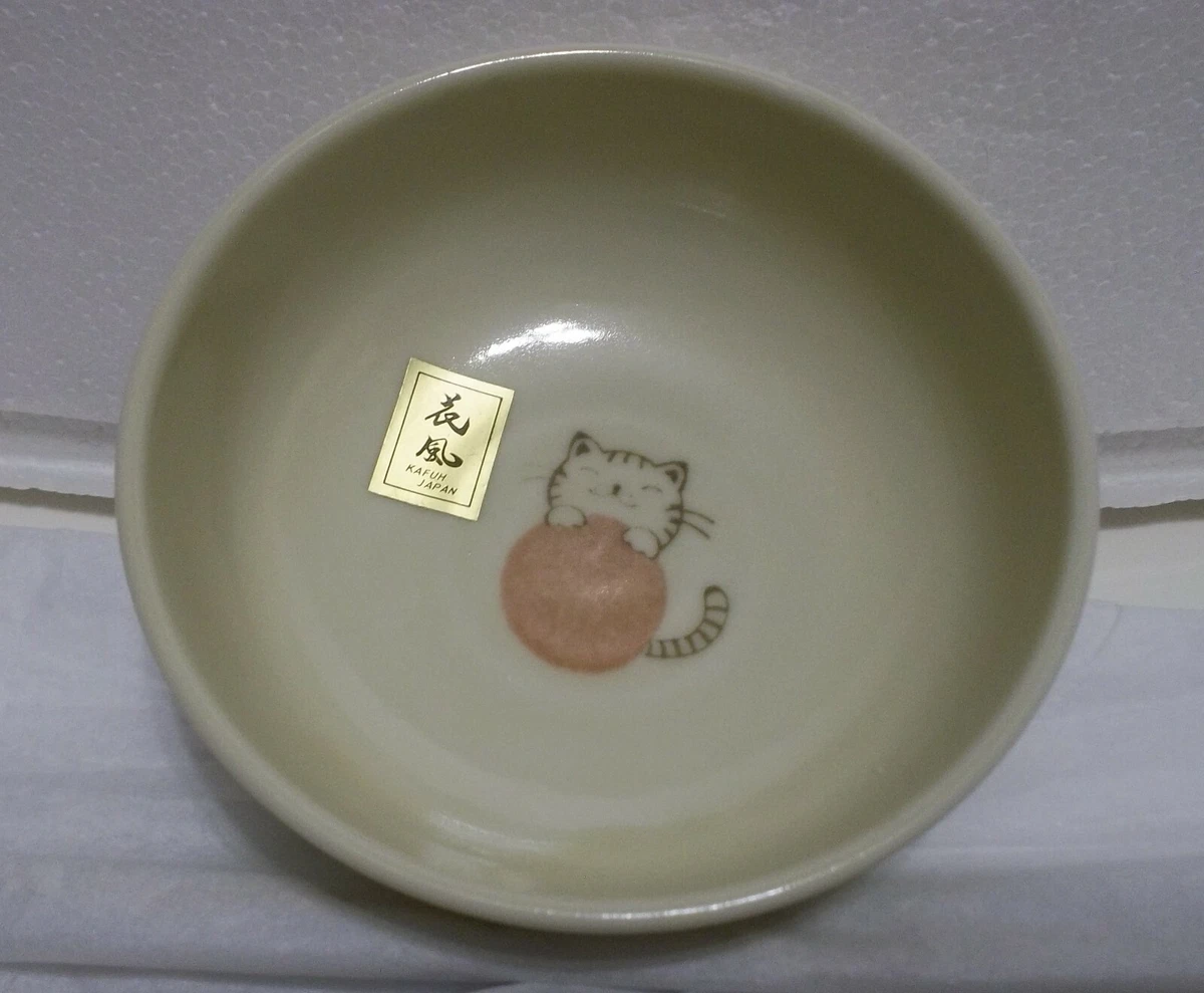 Handmade Ceramic Raised And Tilted Cat Bowl Offwhite, 49 OFF